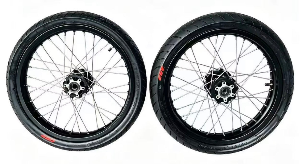 Surron LBX 17in SUMOS W/TIRES